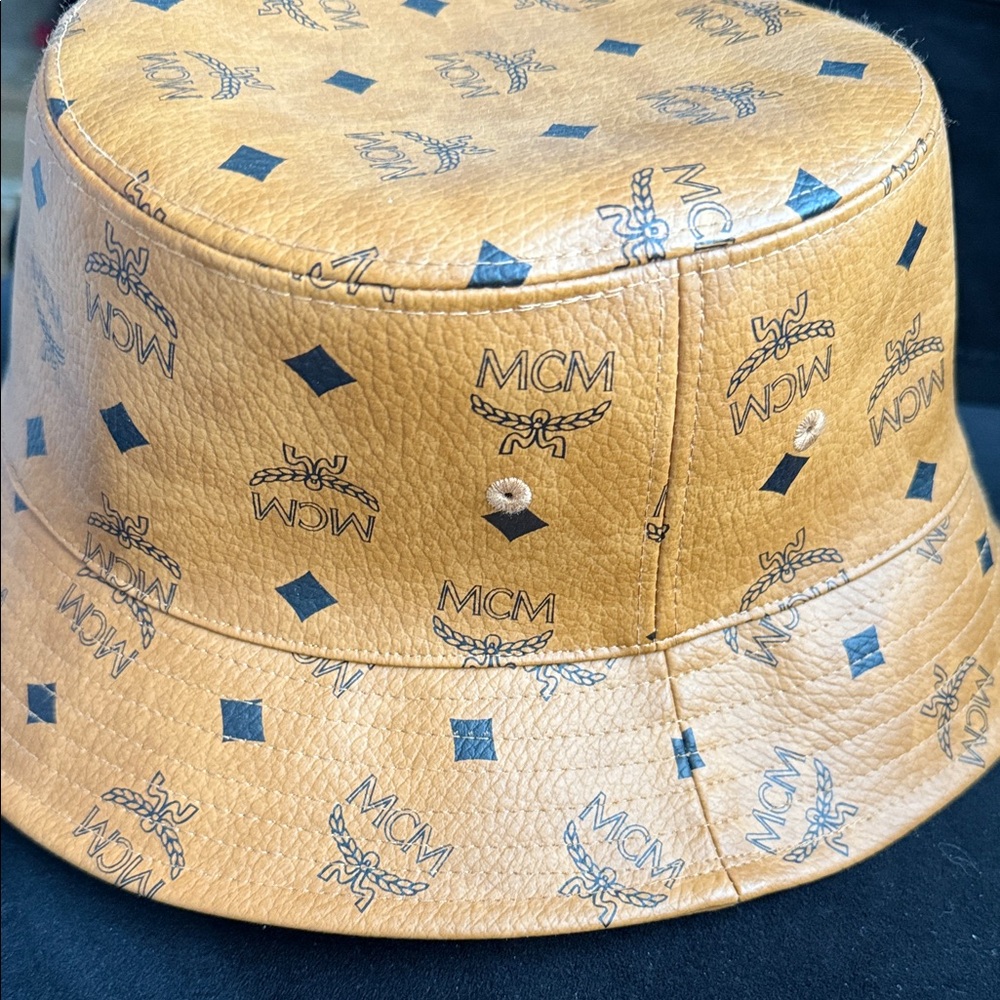 Vintage MCM Cognac Bucket Hat with Black Logo - Picture 3 of 10